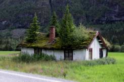 http://www.magazindomov.ru/wp-content/uploads/2013/04/Norwegian-Roofs-1.jpeg